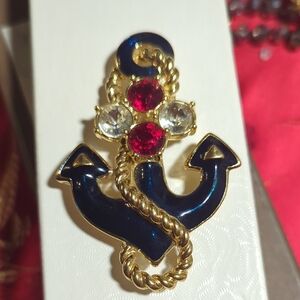 Vintage Trifari Brooch/Pin